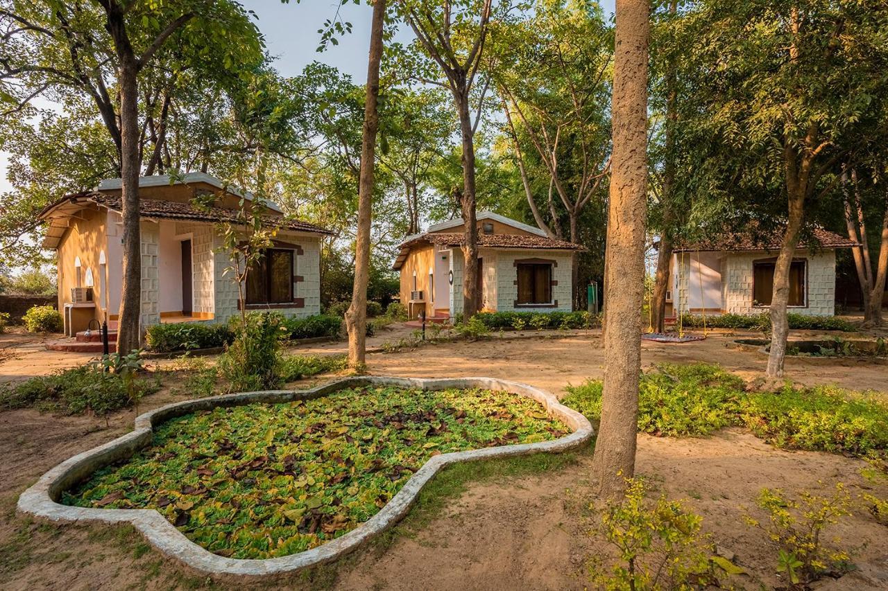 Jungle King Resort Kānha Екстериор снимка