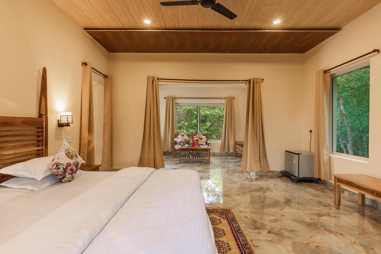 Jungle King Resort Kānha Екстериор снимка