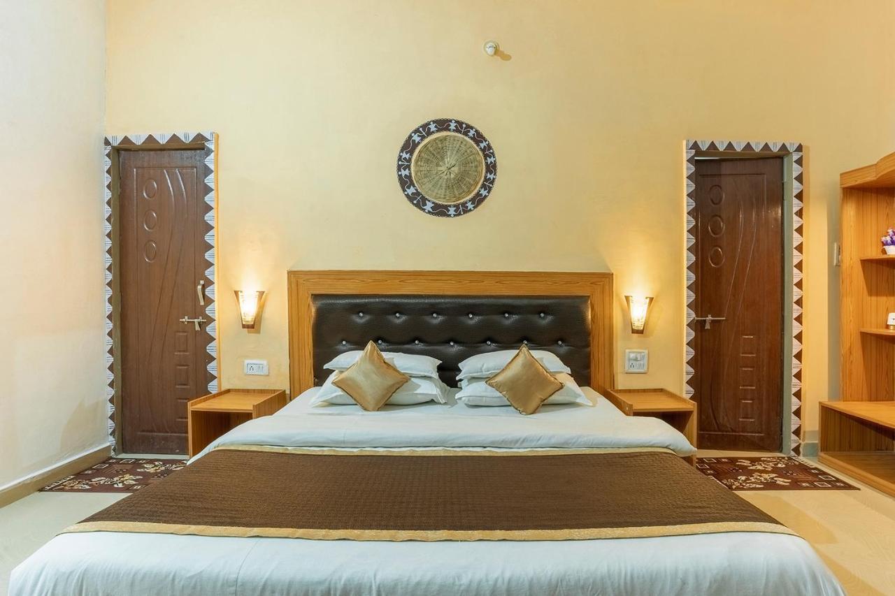 Jungle King Resort Kānha Екстериор снимка