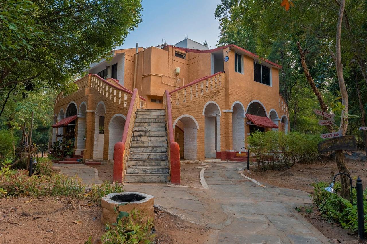 Jungle King Resort Kānha Екстериор снимка