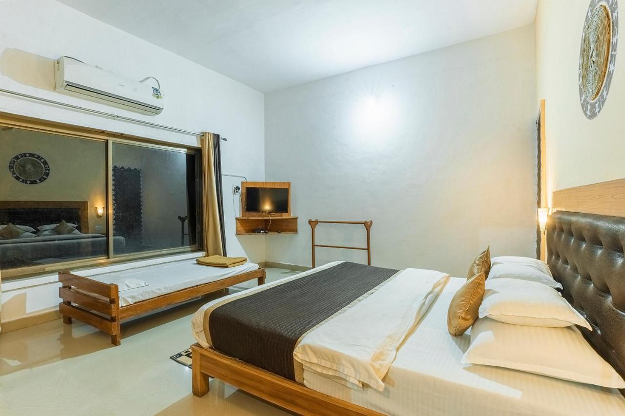 Jungle King Resort Kānha Екстериор снимка