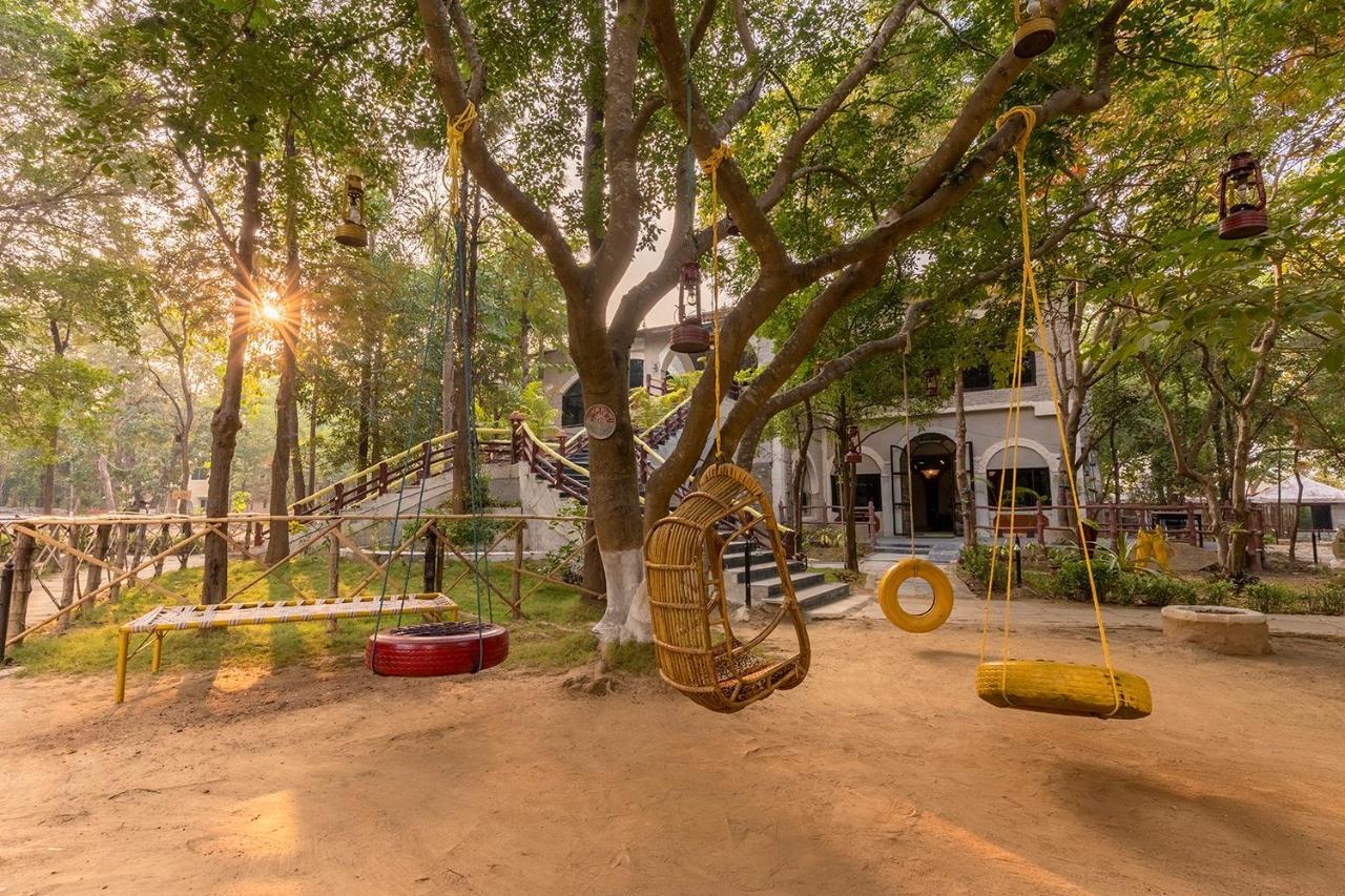 Jungle King Resort Kānha Екстериор снимка