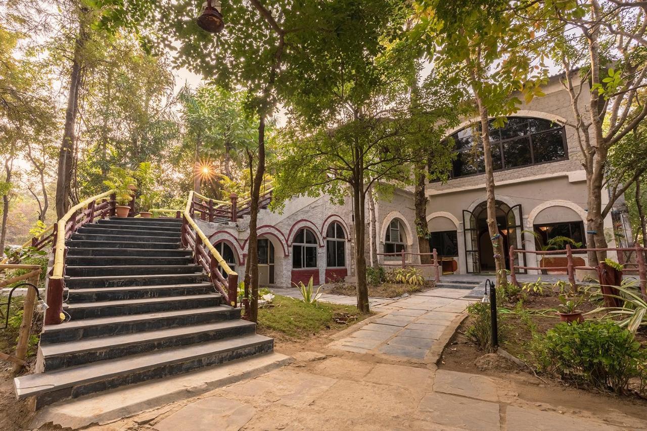 Jungle King Resort Kānha Екстериор снимка