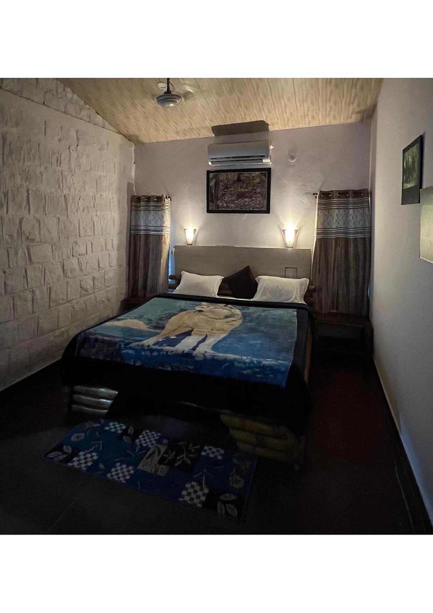 Jungle King Resort Kānha Екстериор снимка